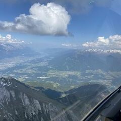 Flugwegposition um 13:56:31: Aufgenommen in der Nähe von Gemeinde Axams, Axams, Österreich in 2760 Meter